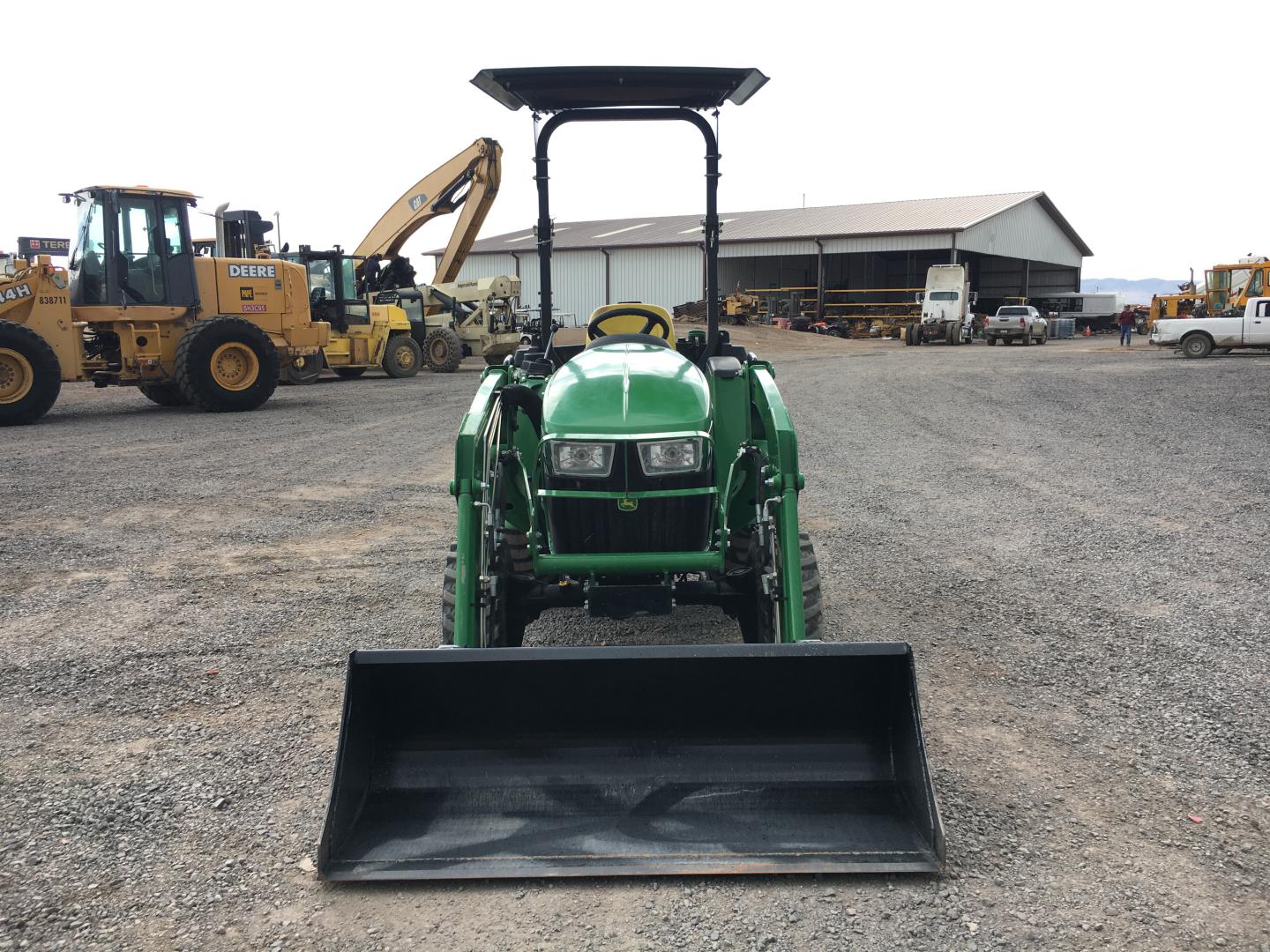 ./imagenes/INVOICE/2019/16451/TRACTOR AGRICOLA JOHN DEERE 3038E (13).JPG